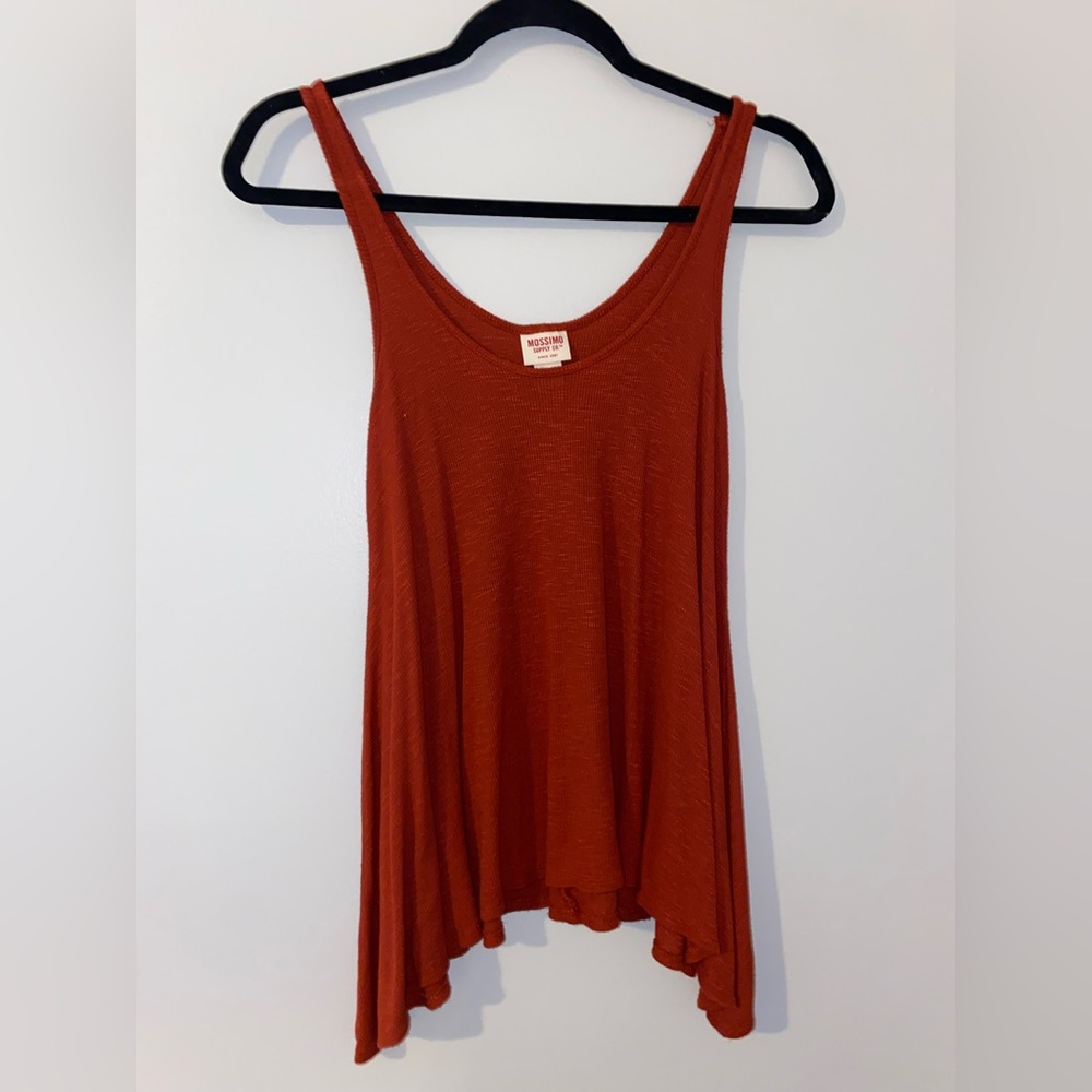 Flowy tank
